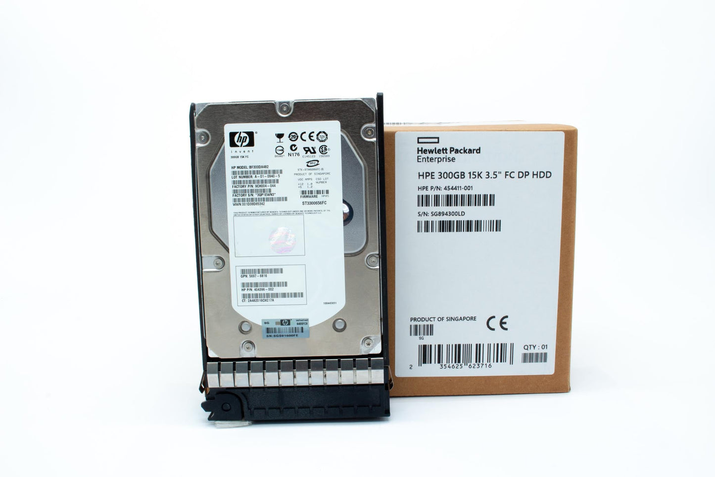 300GB Fibre Channel hard drive - 4 Gb/s FC interface, 15,000 RPM, 3.5-inch large form factor (LFF), dual-port(DP)
