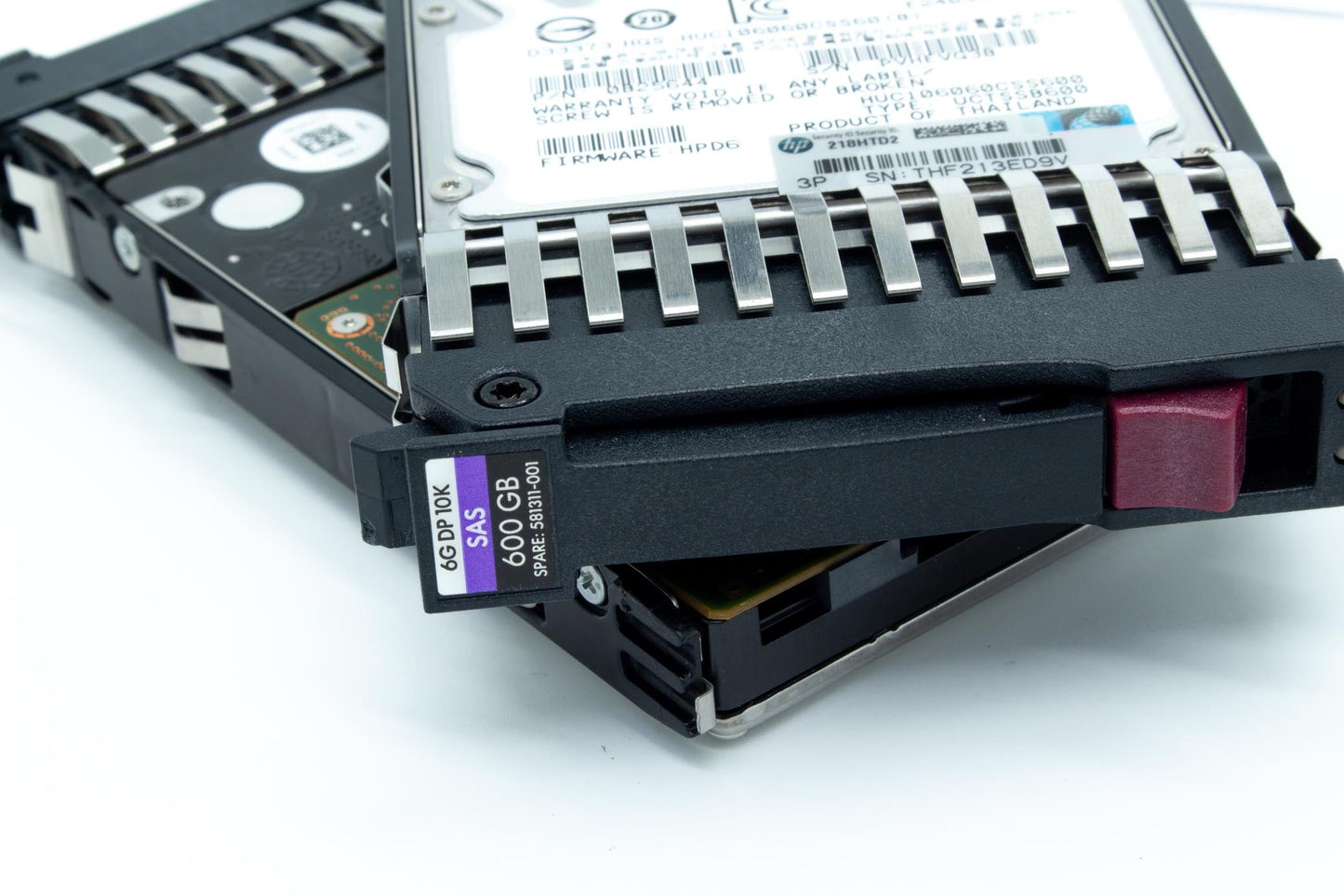 600GB hot-plug dual-port SAS hard disk drive - 6Gb/s transfer rate, 10,000 RPM, 2.5-inch small form factor (SFF) - For use with Gen7 or earlier models