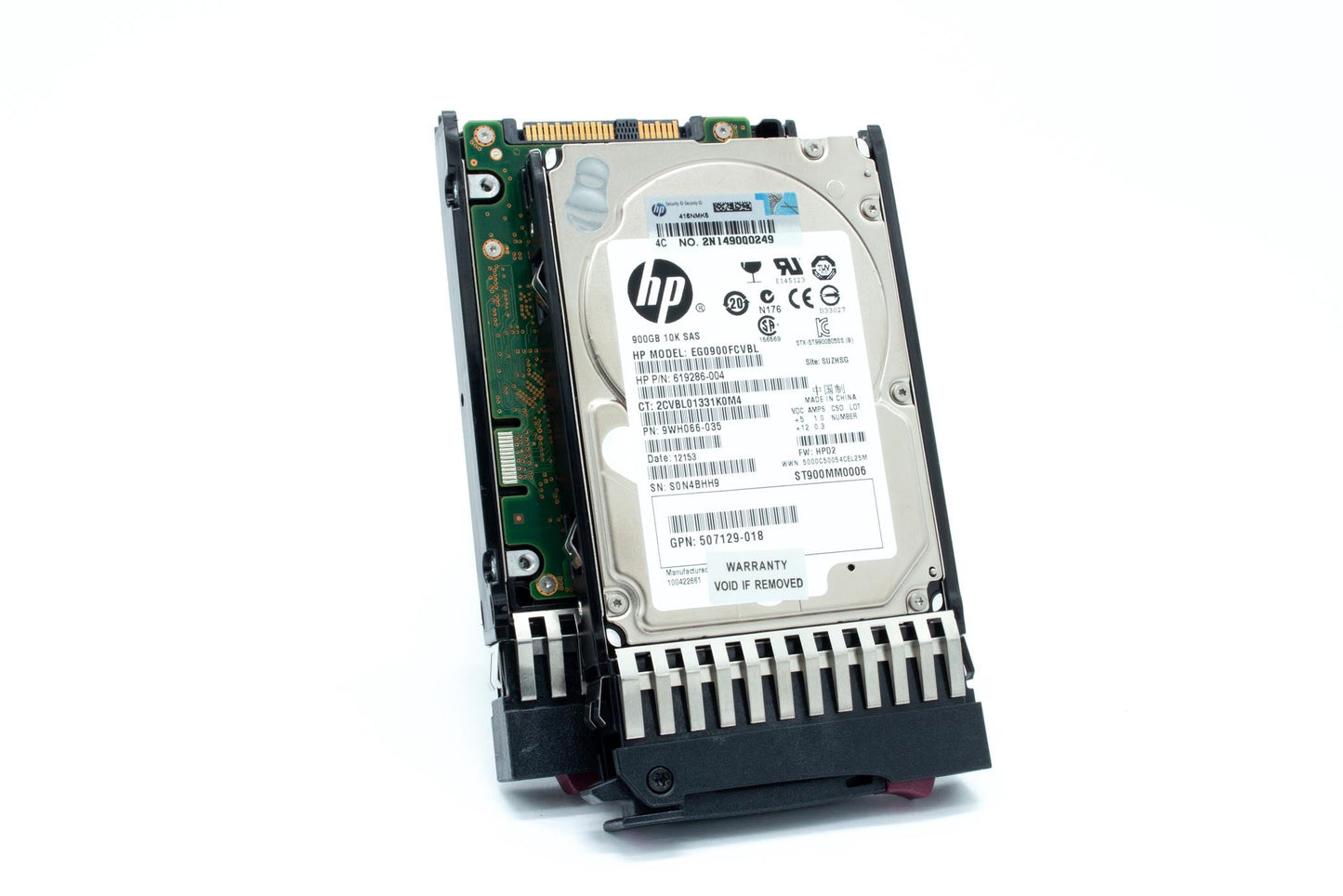 900GB hard disk drive - SAS interface, 15,000 RPM, 2.5-inch small form factor (SFF)