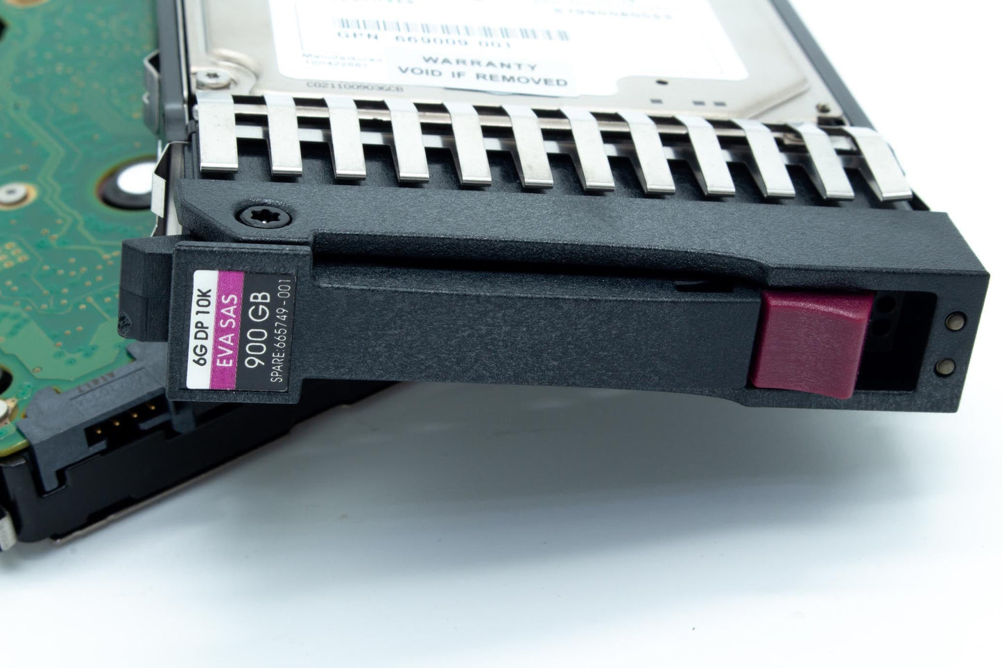 900GB hot-plug dual-port enterprise SAS hard disk drive - 6Gb/sec transfer rate, 10,000 RPM, 2.5-inch small form factor (SFF) - For use with EVA M6625 enclosure