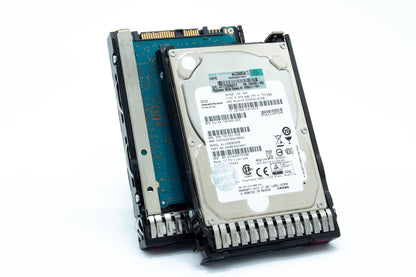 900GB hot-plug SAS hard disk drive - 12Gb/sec transfer rate, 10,000 RPM, 2.5-inch small form factor (SFF), Enterprise, SmartDrive Carrier (SC)